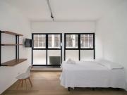 Imóvel para aluguel possui 20 metros quadrados com 1...