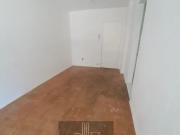 Imóvel para aluguel possui 26 metros quadrados em Sé São...