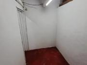 Imóvel para aluguel possui 30 metros quadrados com 1...