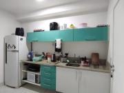 Imóvel para aluguel possui 30 metros quadrados com 1...