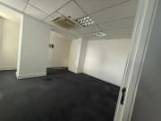 Imóvel para aluguel tem 188 metros quadrados em Centro...