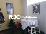 ImÃ³vel para venda possui 250 metros quadrados com 5...