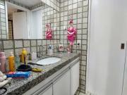 Imóvel para venda tem 165 metros quadrados com 3 quartos...