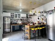 Imóvel para venda tem 300 metros quadrados com 3 quartos...