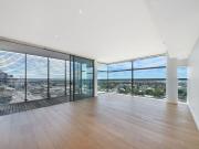 IMMACULATE 14TH FLOOR APARTMENT, BREATHTAKING HARBOUR...