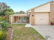 IMMACULATE 3 BEDROOM DUPLEX IN BEAUTIFUL OXENFORD