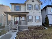 Immaculate 3 bedroom house plus den