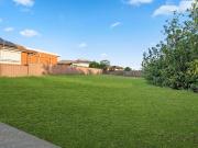 IMMACULATE 834sqm land, frontage 15m with granny flat CDC