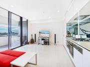 Immaculate apartment in Platinum