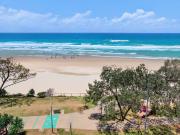 IMMACULATE BEACHFRONT APARTMENT IN SURFERS PARADISE