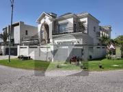 Immaculate Corner 24 Marla House Near To Park With Super...