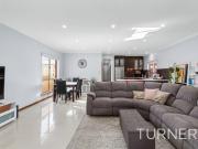 Immaculate Family Living in a Convenient Blair Athol...