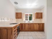 Immaculate garden apartment