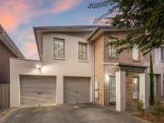 Immaculate home, super convenient position!