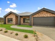 IMMACULATE MOVE IN READY HOME