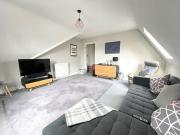 Immaculate one bedroom unfurnished flat available