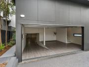 IMMACULATE & SPACIOUS, FULLY RENOVATED LUXURY 3 BEDROOM...