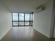 Immaculate Three Bedroom Apartment With Amazing Views