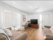 Immaculate Townhouse in Prime Mansfield Location