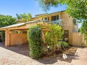 IMMACULATE TOWNHOUSE WITH THE CITY ON ITS DOORSTEP