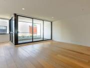 IMMACULATE TOWNNHOUSE 3BED, 3BATH, 3LEVEL! REMOTE Garage...