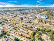 IMMACULATE UNIT IN PRIME LOCATION EASY LIVING