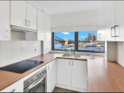 Immaculately presented two bedroom apt with spectacular view