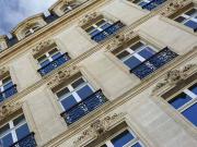 IMMEUBL MIXTE DE BUREAUX ET HABITATIONS LOUES