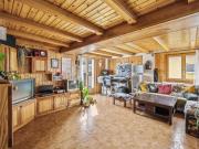 Building to renovate with high potential | dreamo. Ch