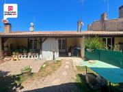 Immeuble composé de 3 lots jardin et garages