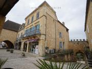 Immeuble du Xix ème siècle, jardin 370m² Beaumontois en...