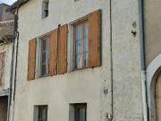 Immeuble en vente à Lezay, Nouvelle Aquitaine, 106100€