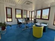 Immeuble en vente à Nantes, Pays de la Loire, 3668 €