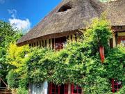 Immeuble Pont L Eveque environ 364 m², salle de...