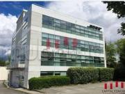 Immeuble professionnel d une surface exploitable de 1650...