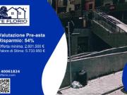 Immobile in asta di 1 m con più di 5 locali in vendita a...