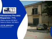 Immobile in asta di 182 m con più di 5 locali in vendita...