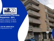 Immobile in asta di 10 m in vendita a Napoli