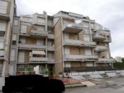 Immobile in asta di 115 m con 3 locali e box auto in...