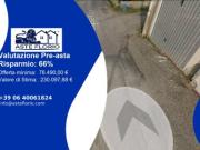 Immobile in asta di 151 m, box auto in vendita a...