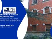 Immobile in asta di 1636 m con più di 5 locali in...