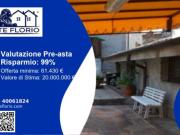 Immobile in asta di 203 m, box auto in vendita a Laveno...