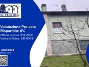 Immobile in asta di 205 m, box auto in vendita a Gavirate