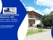 Immobile in asta di 243 m, box auto in vendita a Predappio