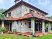 Immobile in asta di 277 m, box auto doppio in vendita a...