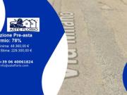 Immobile in asta di 402 m, box auto in vendita a...