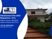 Immobile in asta di 496 m, box auto in vendita a...