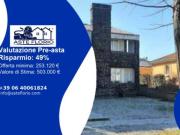 Immobile in asta di 551 m, box auto in vendita a San...