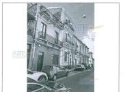 IMMOBILI IMMOBILE COMMERCIALE Via vittorio emanuele...