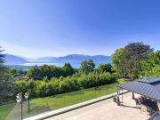 Immobilie mit Panoramablick und Mietertrag